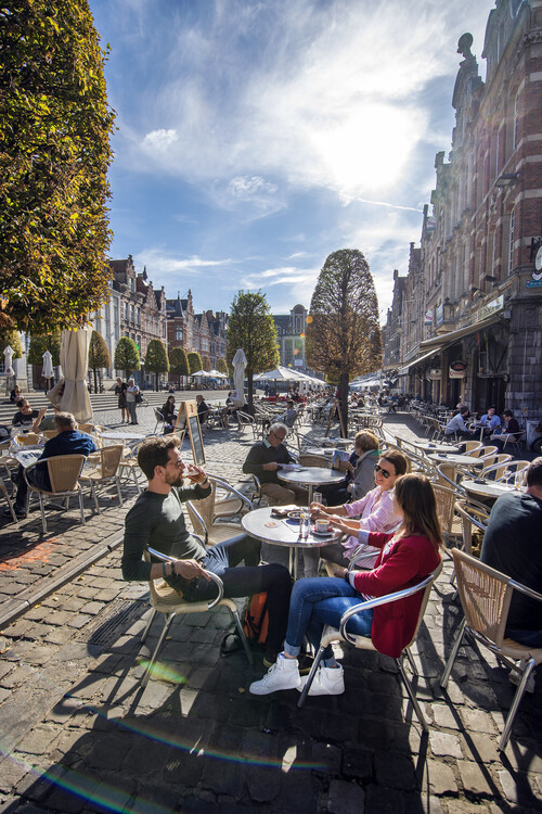Terrasje doen op de Oude Markt in Leuven