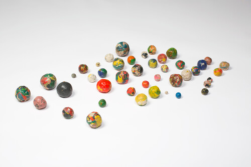 ‘BOULES&BOULETTES -Palais des Beaux-Arts 1993 + Witte de With 1994’, Joëlle Tuerlinckx, 1993