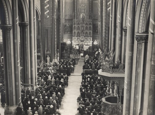 De huldemis voor Mgr. Luytgaerens bij zijn benoeming tot geheim kamerheer van Paus Pius XI op 28 mei 1928