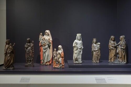 Installatiezicht Beelden uit Brugge © M-Museum Leuven | foto: Isabelle Arthuis