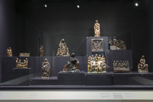 Installatiezicht Beelden uit Brugge © M-Museum Leuven | foto: Isabelle Arthuis