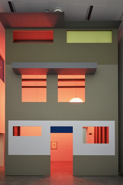 Zaalzicht 'HOUSE OF CARD' in M © Dirk Pauwels