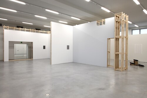 Installatiezicht Hans Demeulenaere en Marc Nagtzaam © M-Museum Leuven | foto: Dirk Pauwels