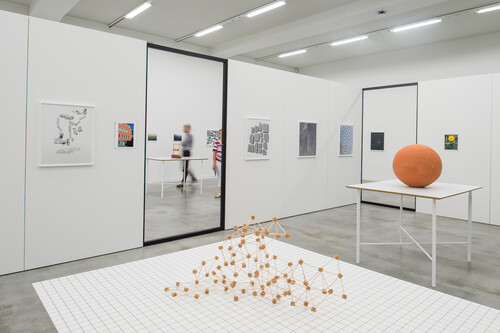 Vue d'exposition Aurélien Froment, Contes Doubles, 2017 © M-Museum Leuven |  photo: Rudi Van Beek