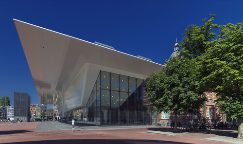 Stedelijk Museum Amsterdam, voorgevel