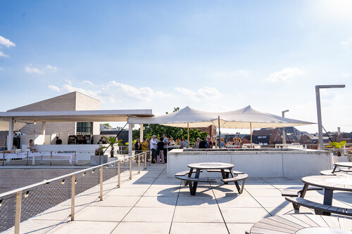 VIP op dakterras van M Leuven tijdens M-IDZOMER