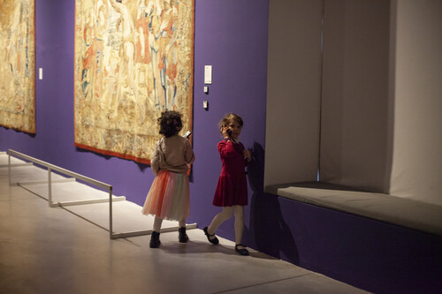 Kind in de museumzalen van M Leuven