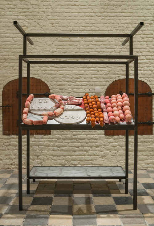 ‘Meat Stand I (1793-1796)’, Marina Pinsky, 2017, Collectie Vlaamse Gemeenschap bij M Leuven