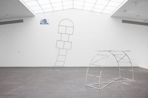 ‘DE ALLÁ, PARA ACÁ Y DE OTROS LADOS (FROM THERE, TO HERE AND ELSEWHERE)’, 2021, Angyvir Padilla, S.M.A.K museum