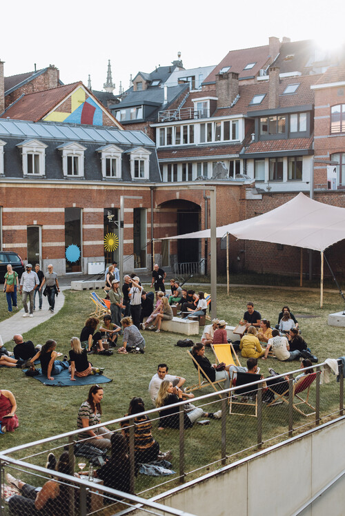 Bezoekers in de ZoMertuin van M Leuven