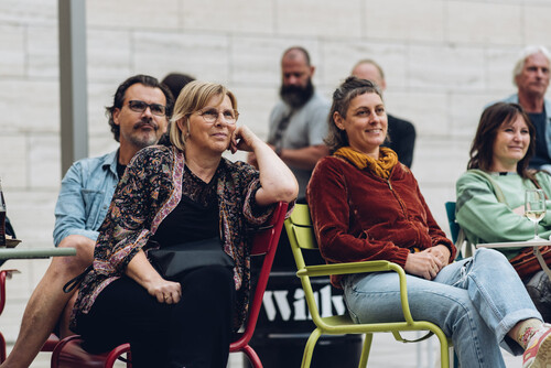 Bezoekers tijdens een afterwork in de ZoMerbar van M Leuven
