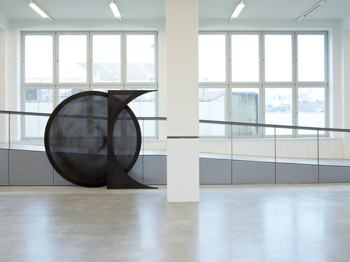 Zaalzicht 'Sarah Smolders. A Space Begins, With Speaking', M Leuven, 2024