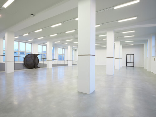 Zaalzicht 'Sarah Smolders. A Space Begins, With Speaking', M Leuven, 2024