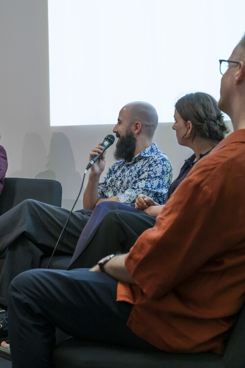 Museummedewerkers geven een lezing in museum M Leuven