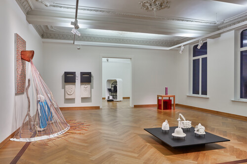 Vue d'exposition « Sigefride Bruna Hautman », M Leuven, 2025