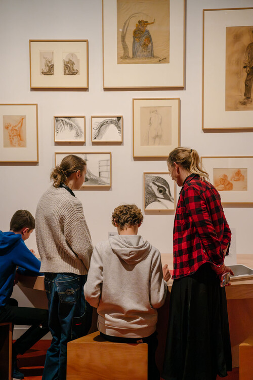 Studenten in de collectie van M in museum M Leuven