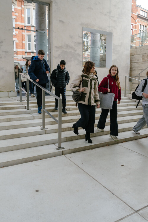 Studenten in de collectie van M in museum M Leuven