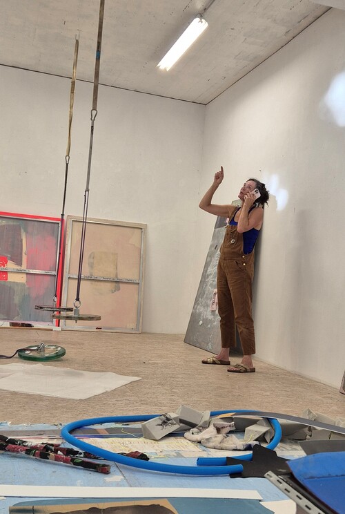 Hilde Overbergh in haar atelier